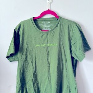 NWOT Unisex Graphic T-shirt